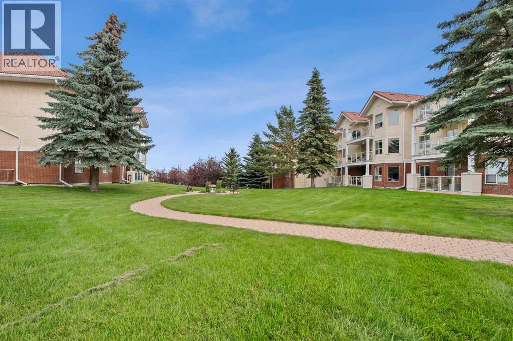 #1203 1818 Simcoe Boulevard SW - 28