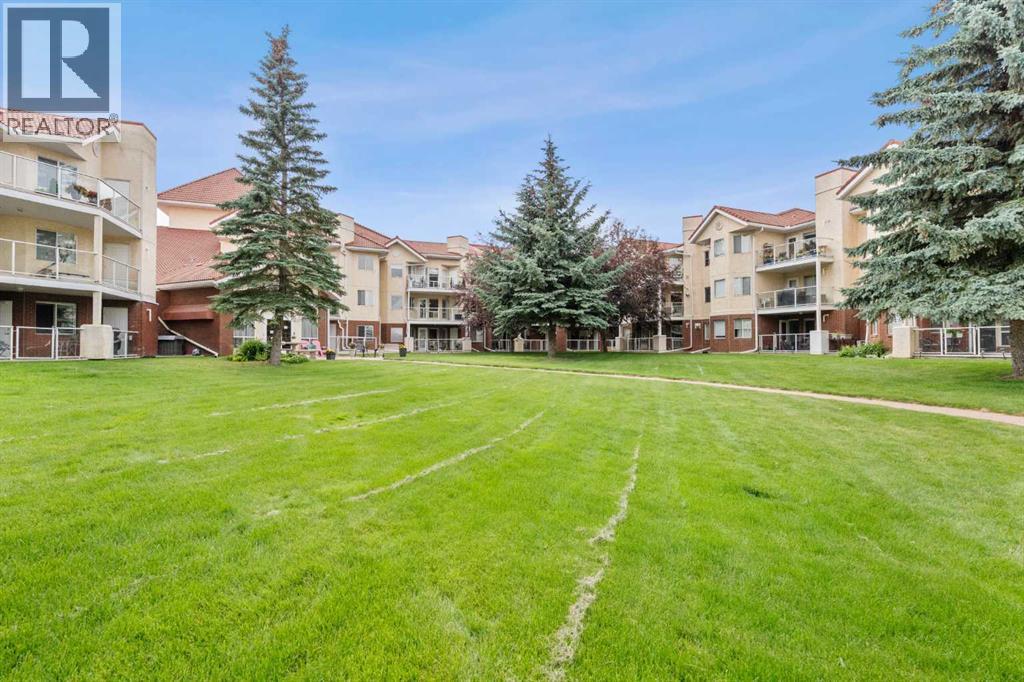 #1203 1818 Simcoe Boulevard SW - 29