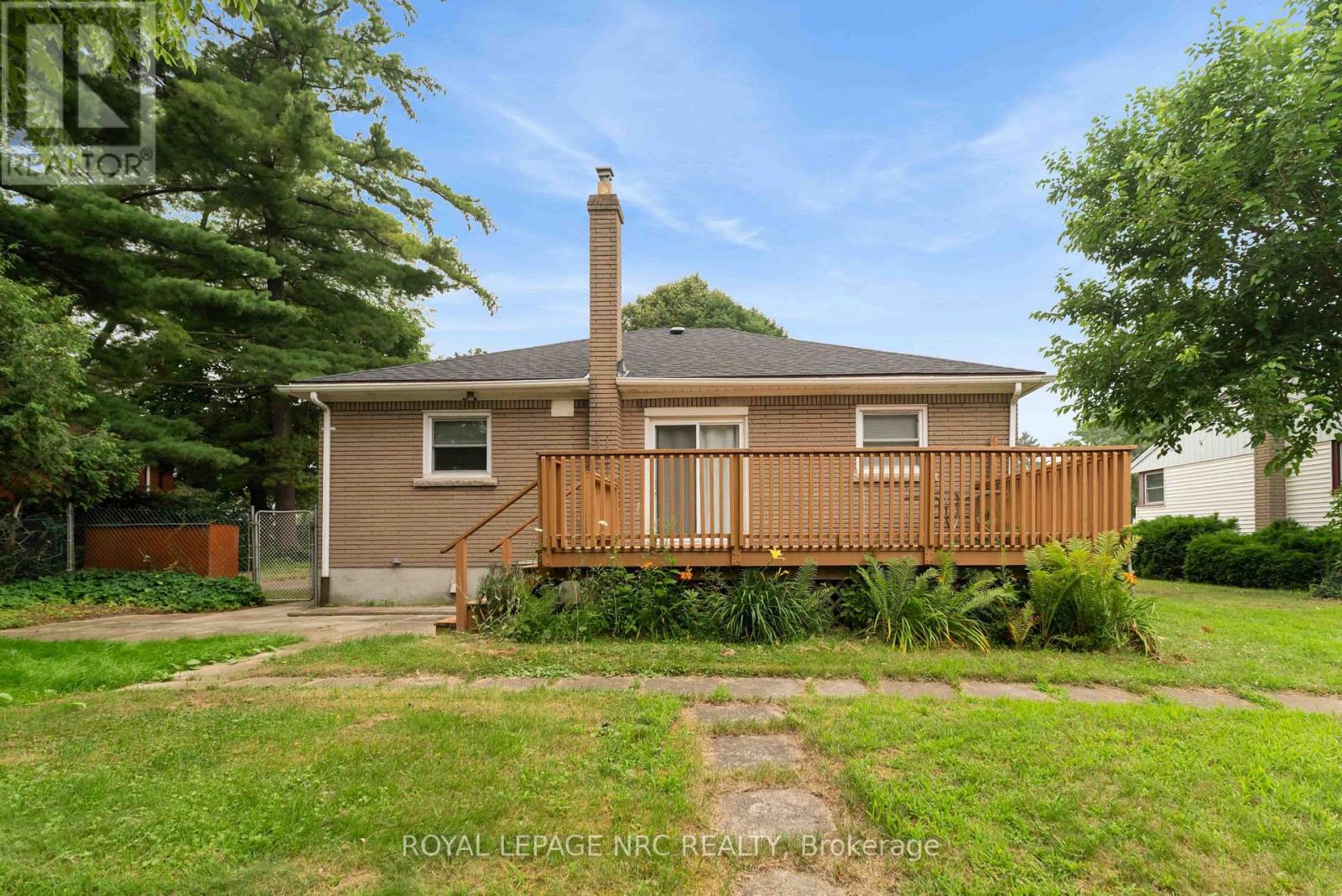 22 DUNBLANE AVENUE - 22