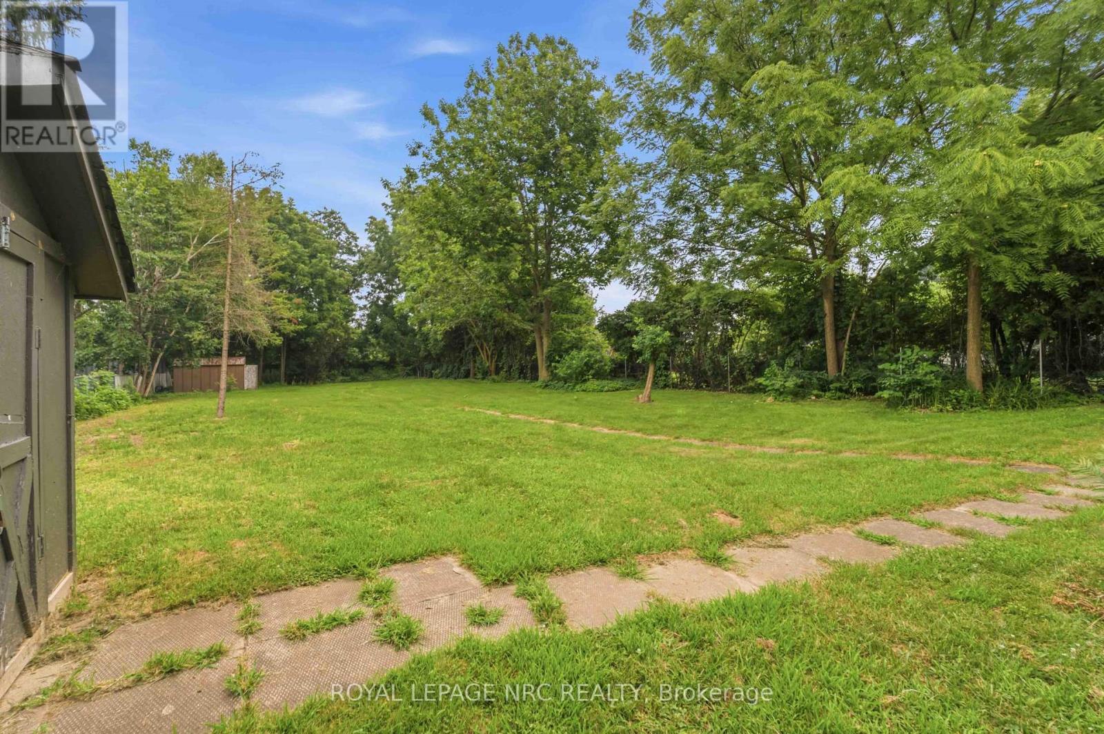 22 DUNBLANE AVENUE - 26