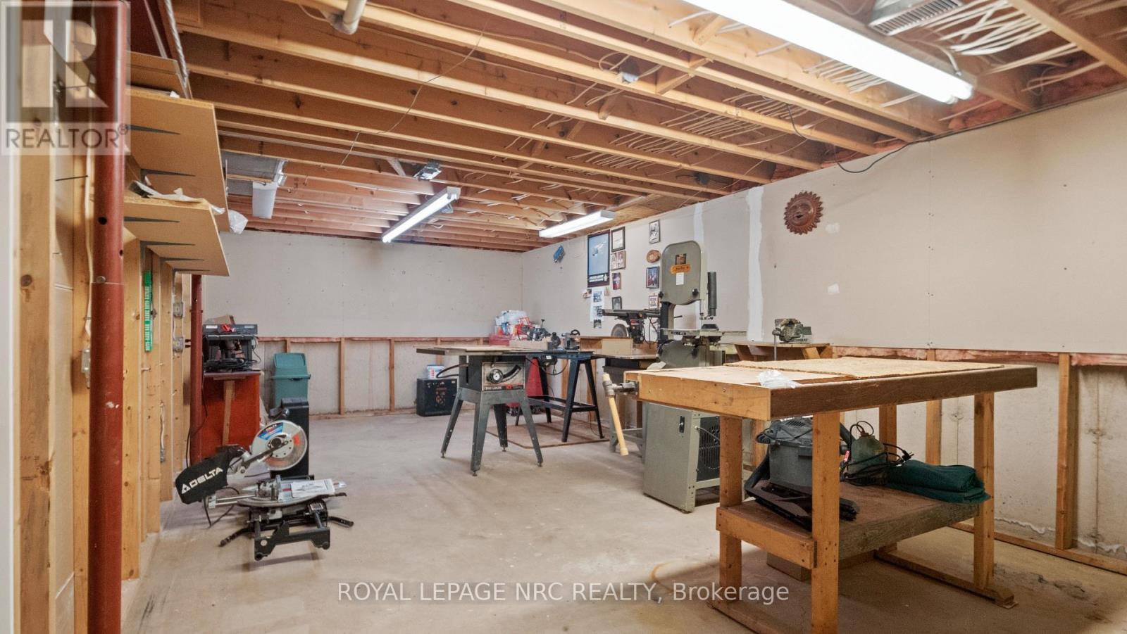 128 WELLAND ROAD - 33