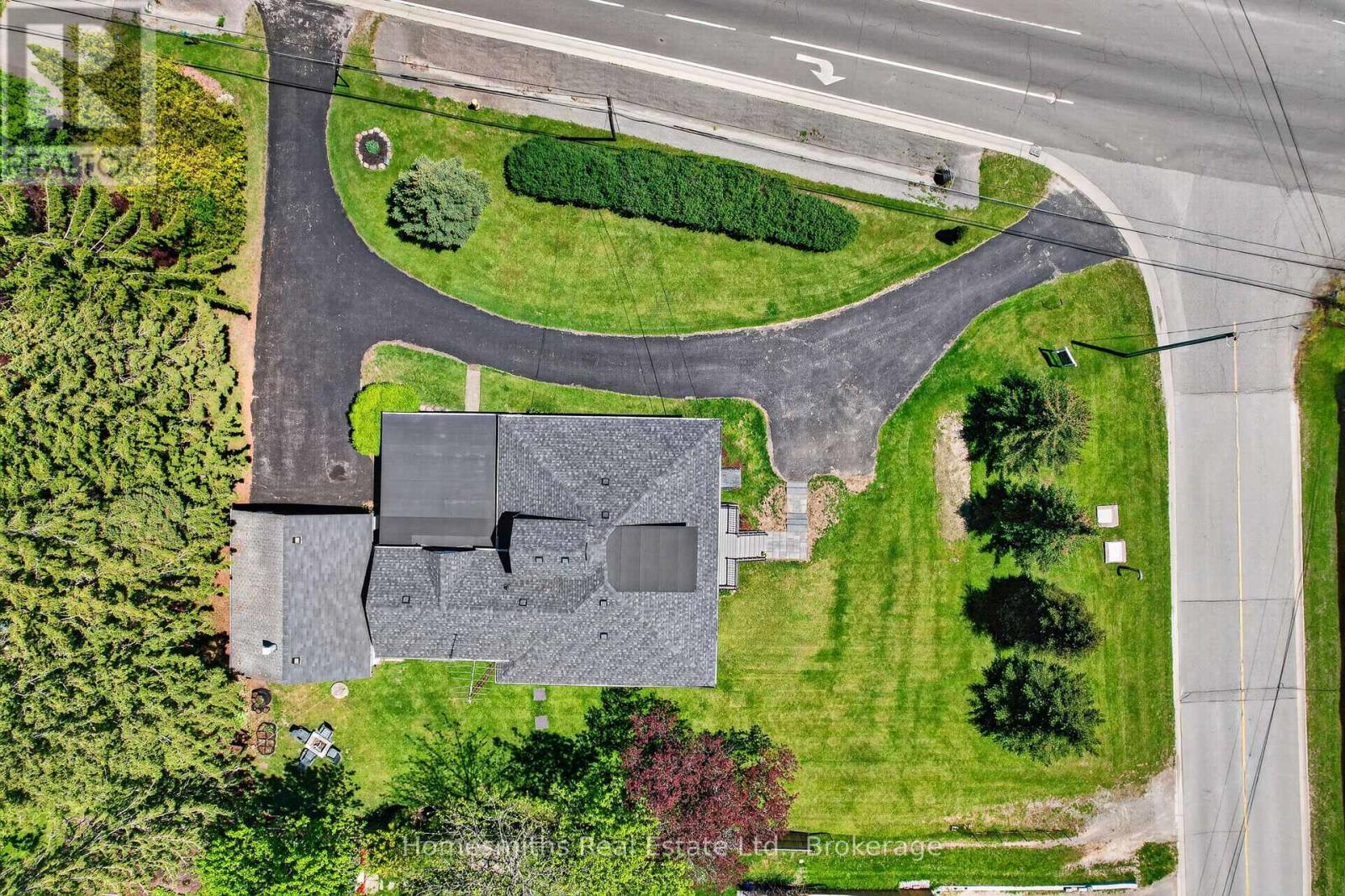 8766 DANFORTH ROAD W - 27