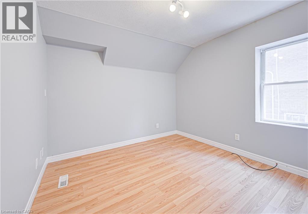 281 COURTLAND Avenue E - 23