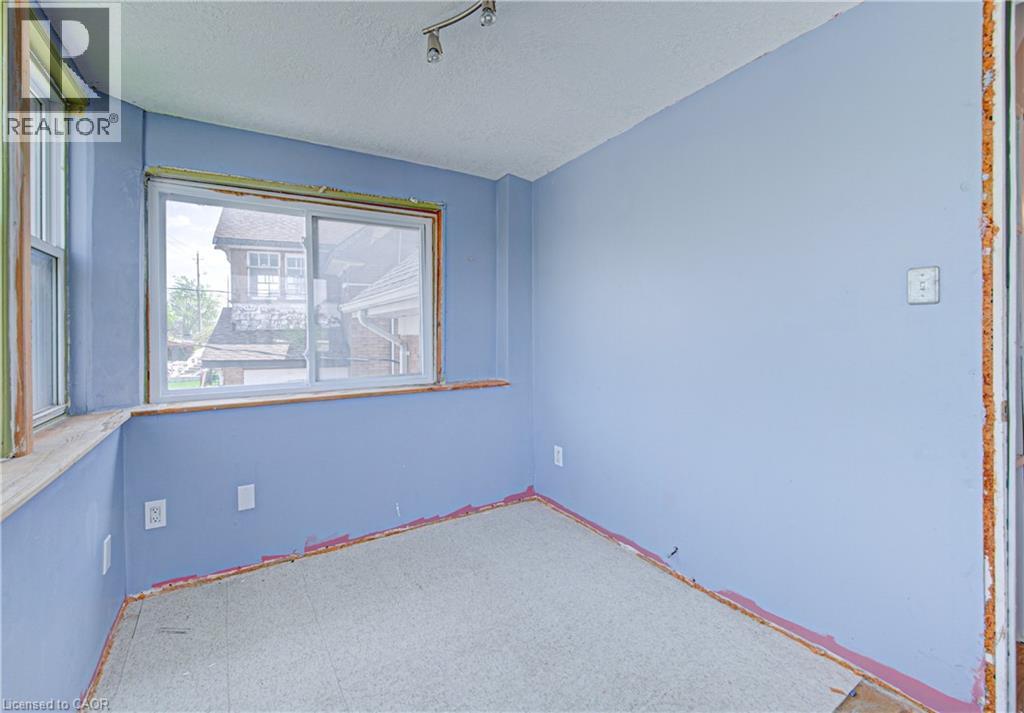 281 COURTLAND Avenue E - 29