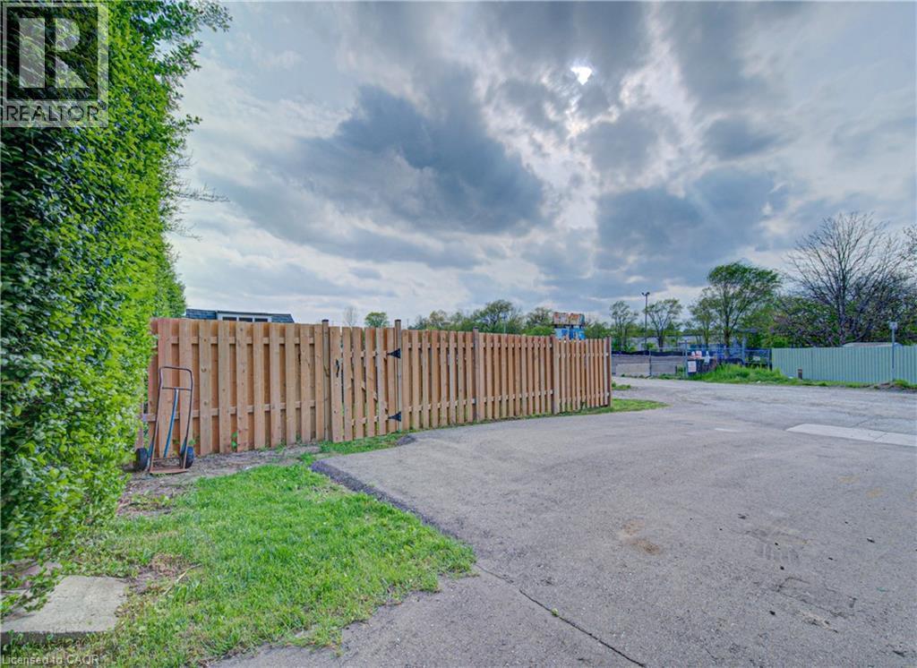 281 COURTLAND Avenue E - 41