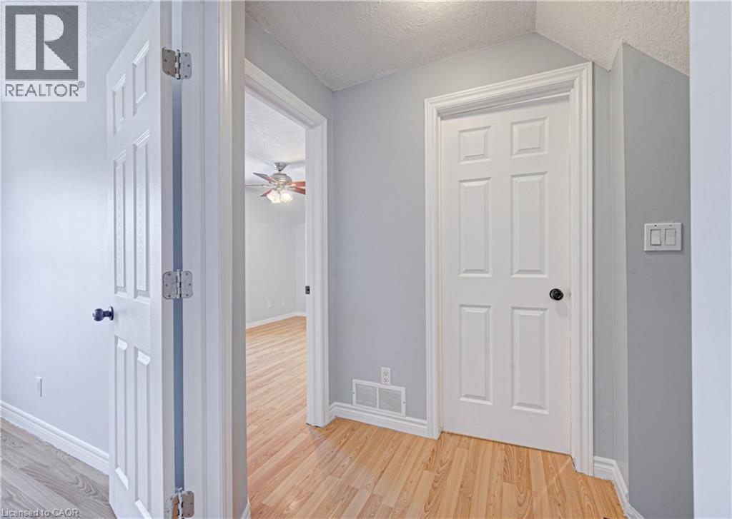 281 COURTLAND Avenue E - 21