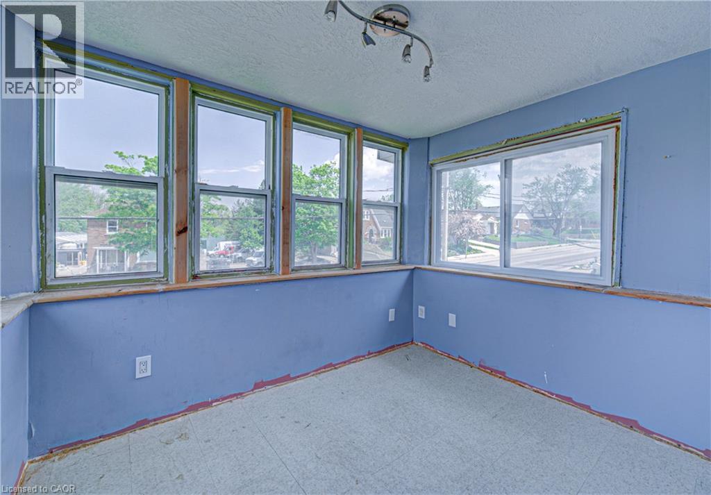 281 COURTLAND Avenue E - 28