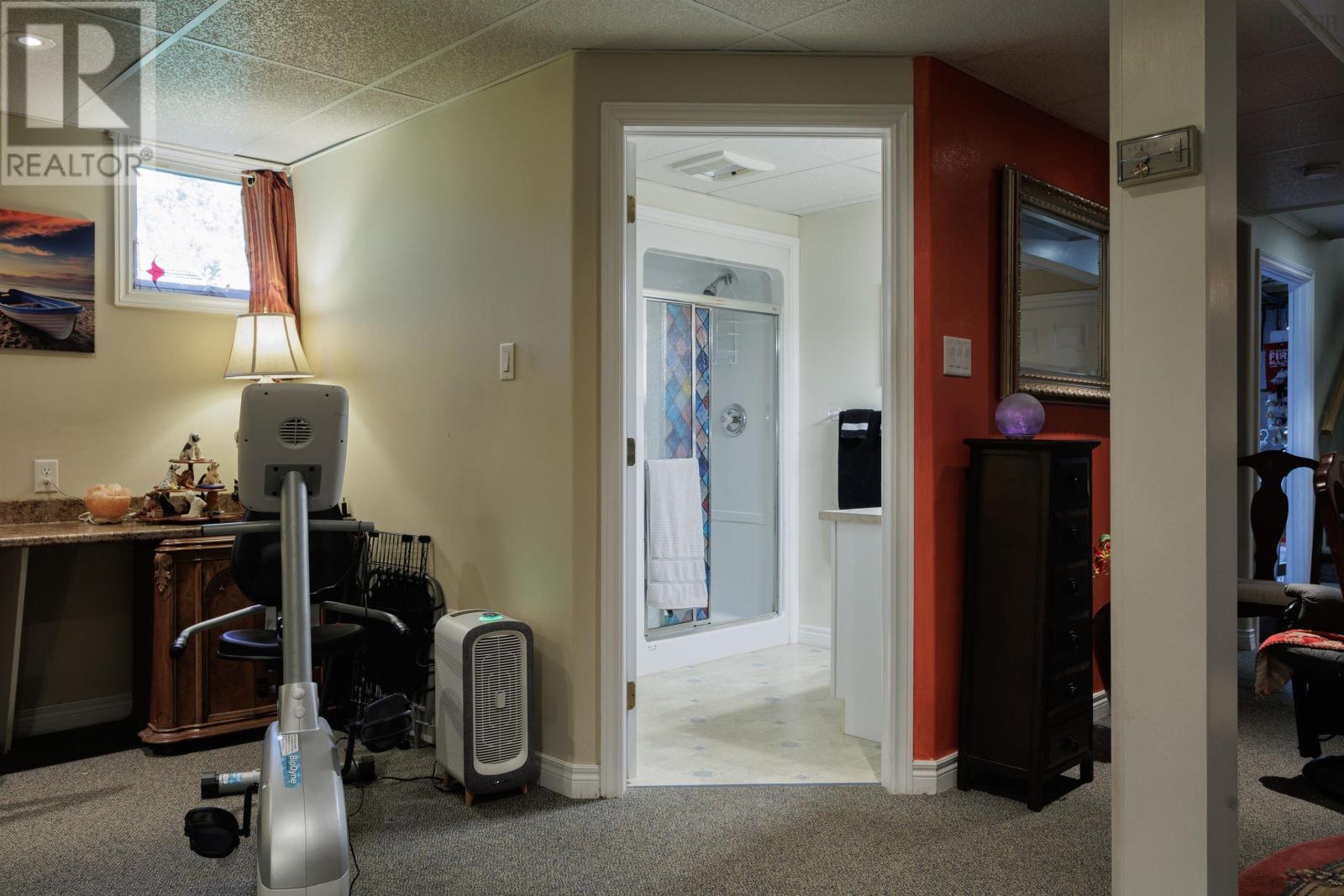 9 Evergreen Drive - 33