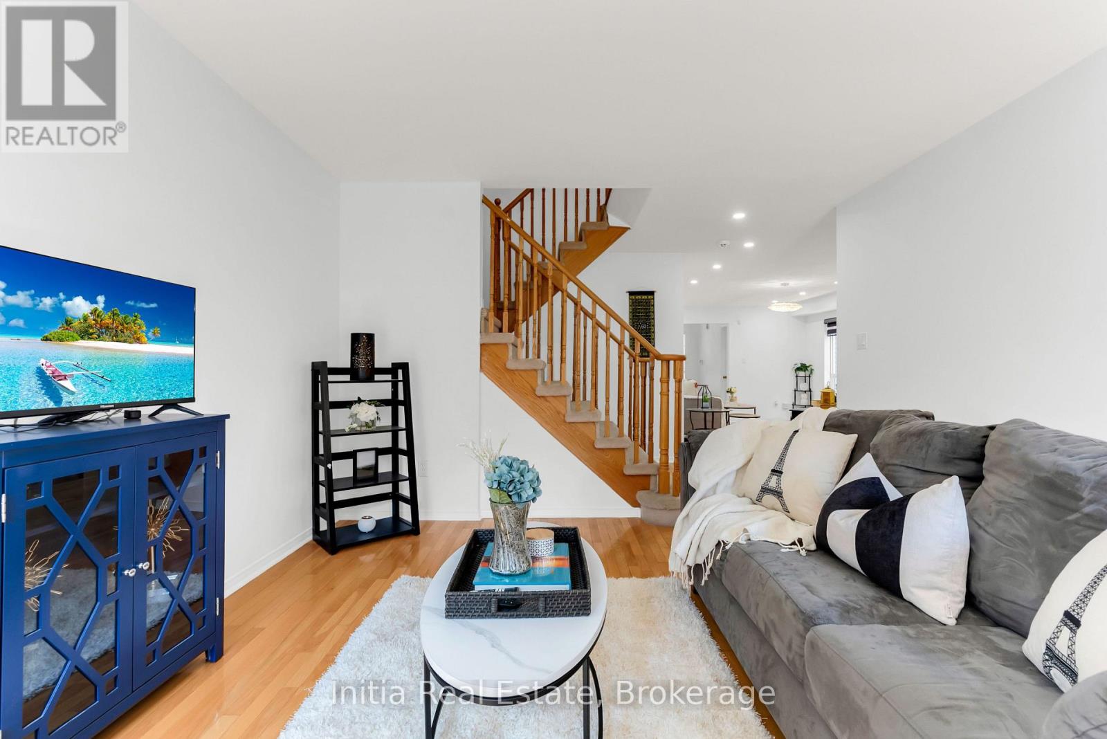 46 FLORENCE DRIVE - 12