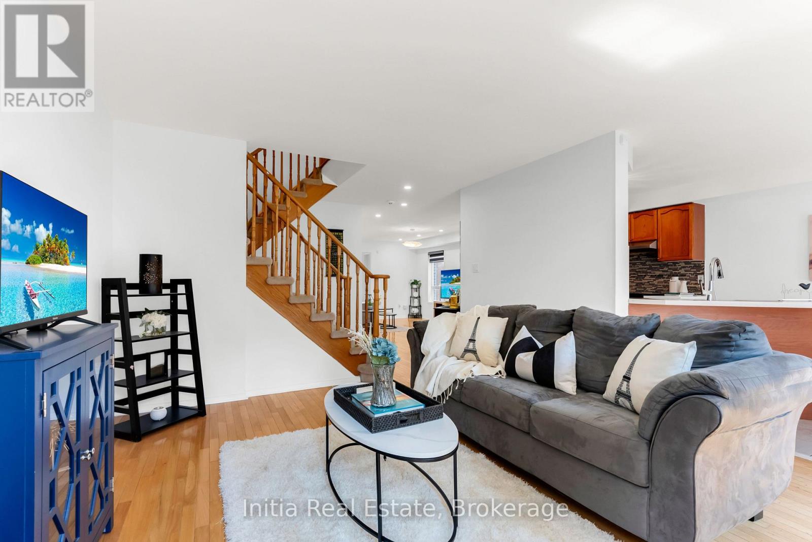 46 FLORENCE DRIVE - 13
