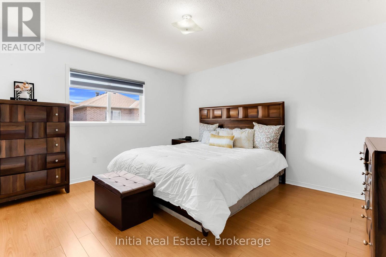 46 FLORENCE DRIVE - 24