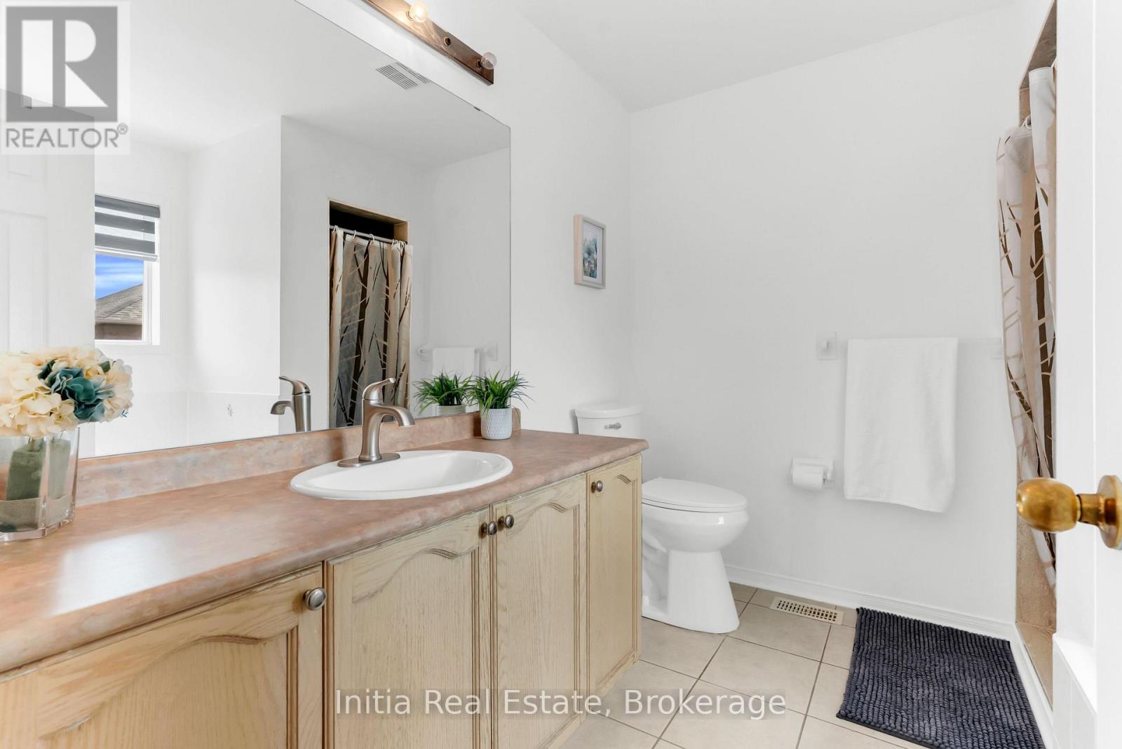 46 FLORENCE DRIVE - 26