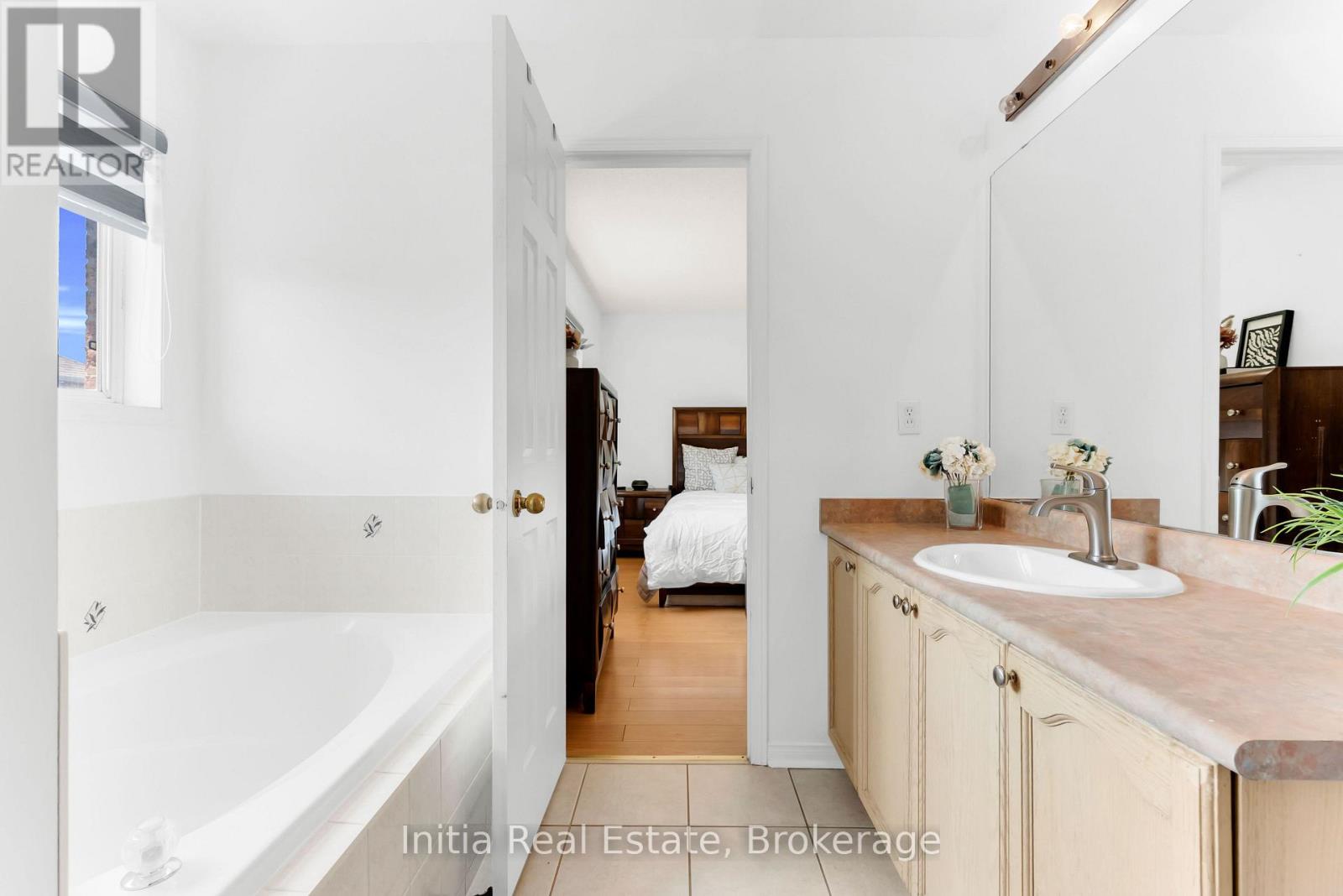 46 FLORENCE DRIVE - 27