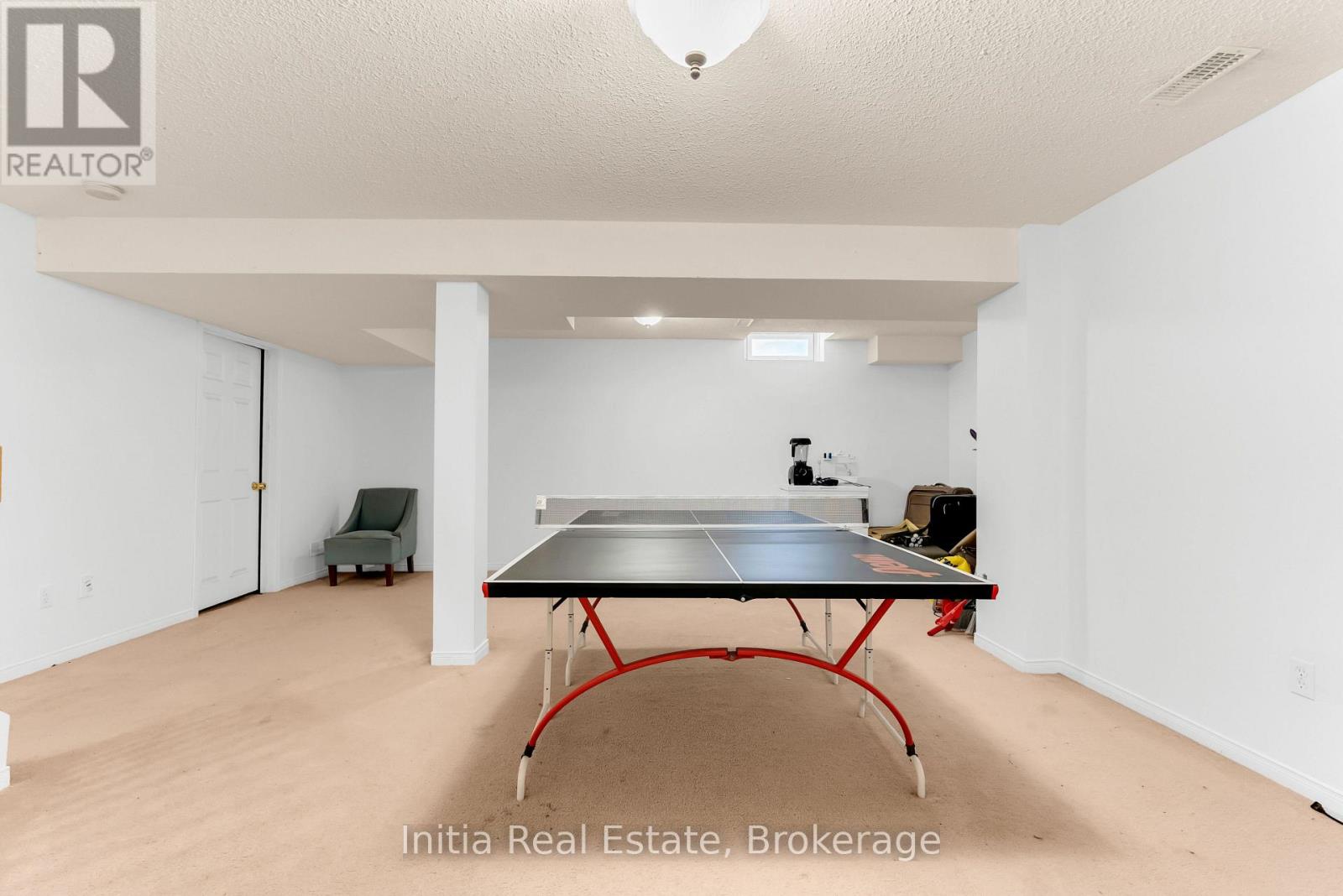 46 FLORENCE DRIVE - 39