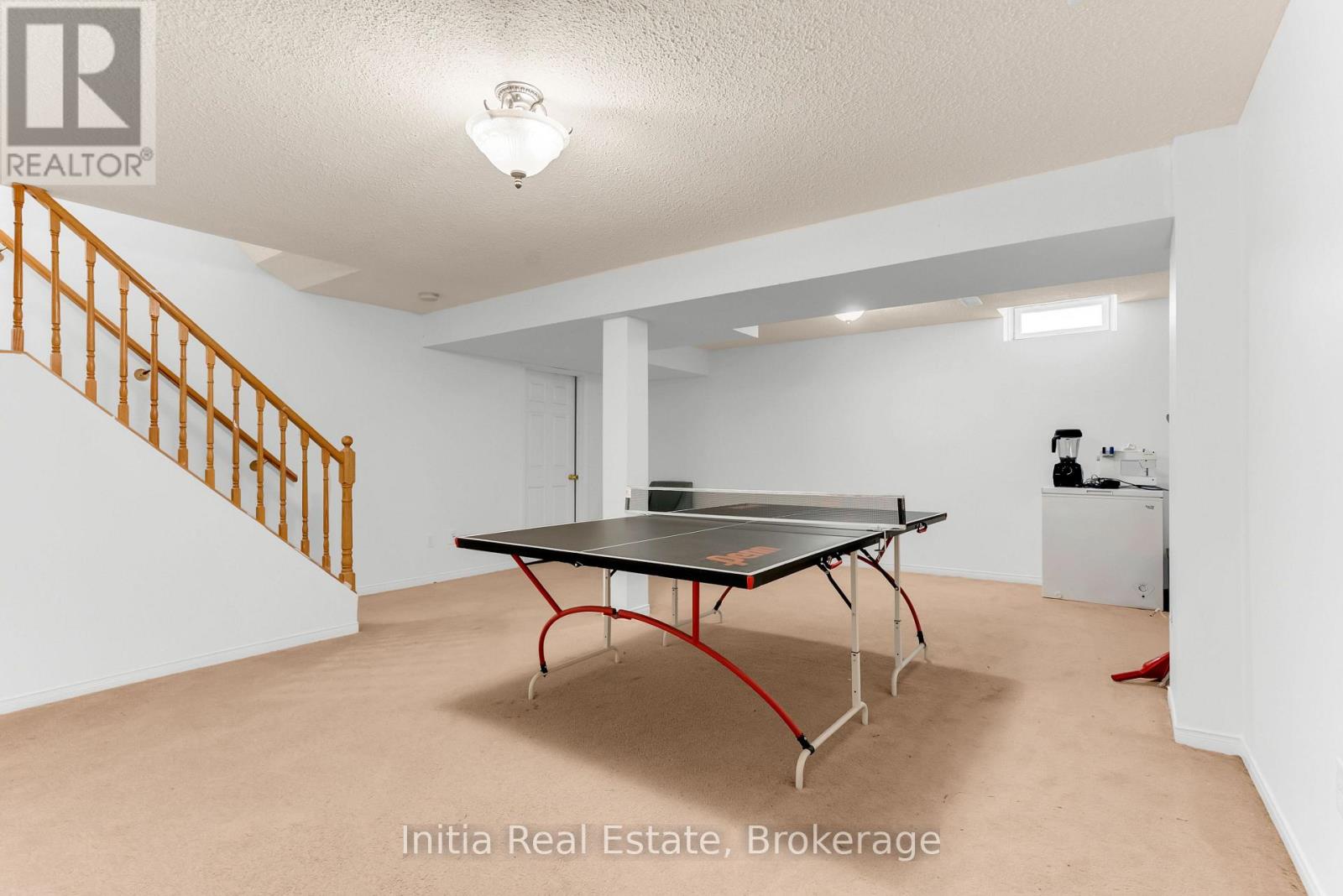 46 FLORENCE DRIVE - 40
