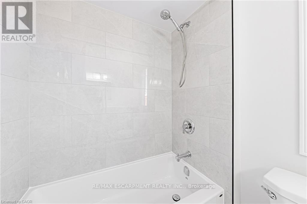 #101 895 MAPLE AVENUE - 27