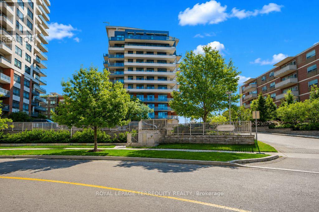 #202 35 FONTENAY COURT - 3