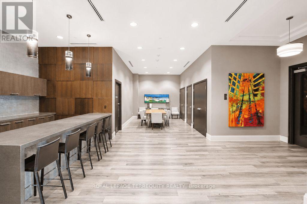 #202 35 FONTENAY COURT - 35