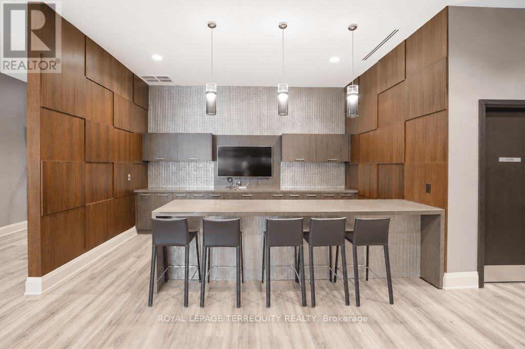 #202 35 FONTENAY COURT - 36