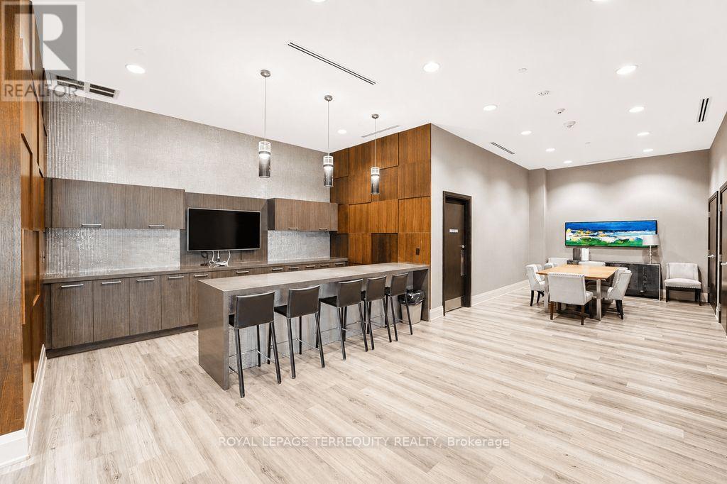 #202 35 FONTENAY COURT - 37