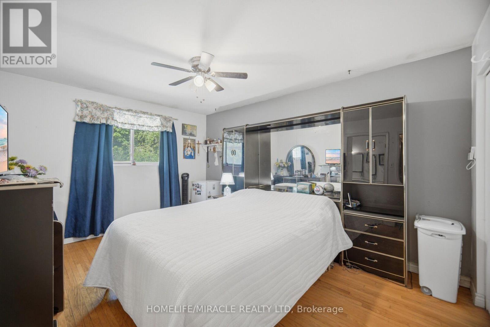 25 FURNESS CRESCENT - 16