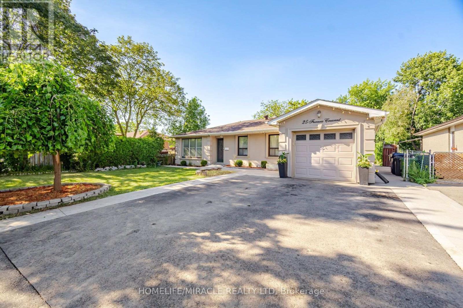 25 FURNESS CRESCENT - 2
