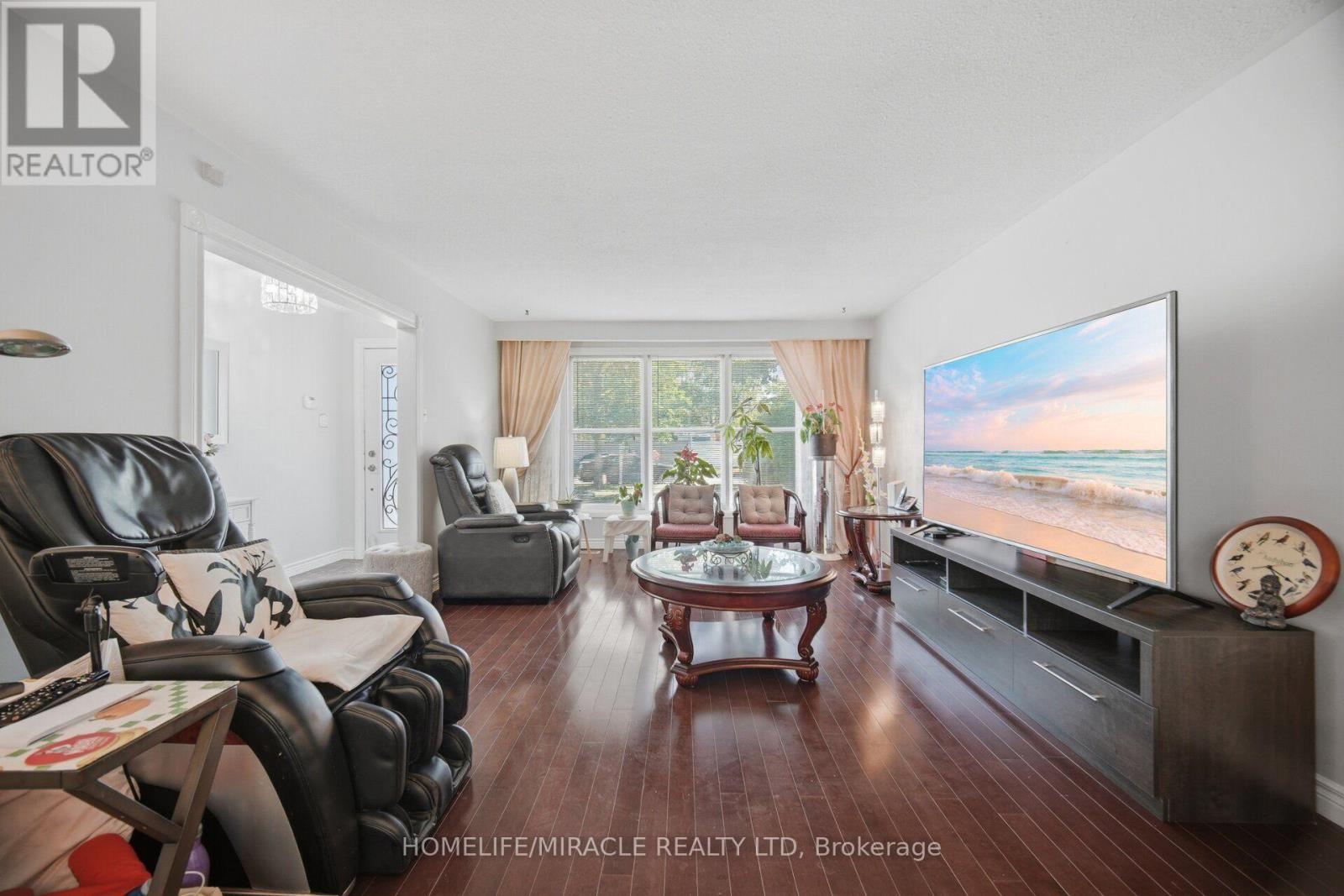 25 FURNESS CRESCENT - 6