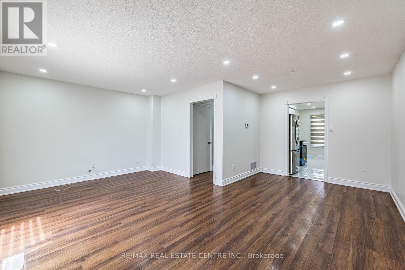 87 TULIP DRIVE - 20