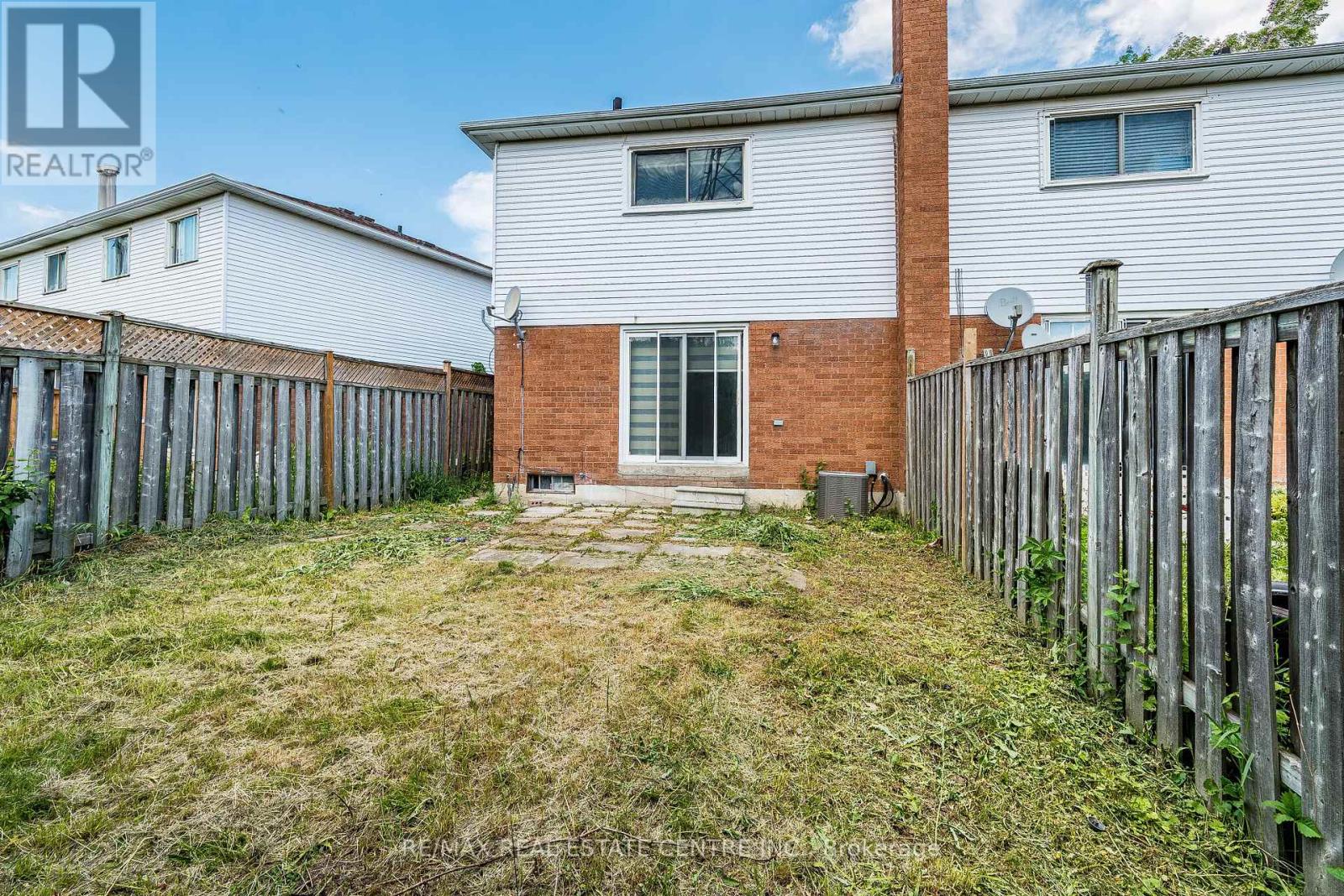 87 TULIP DRIVE - 44