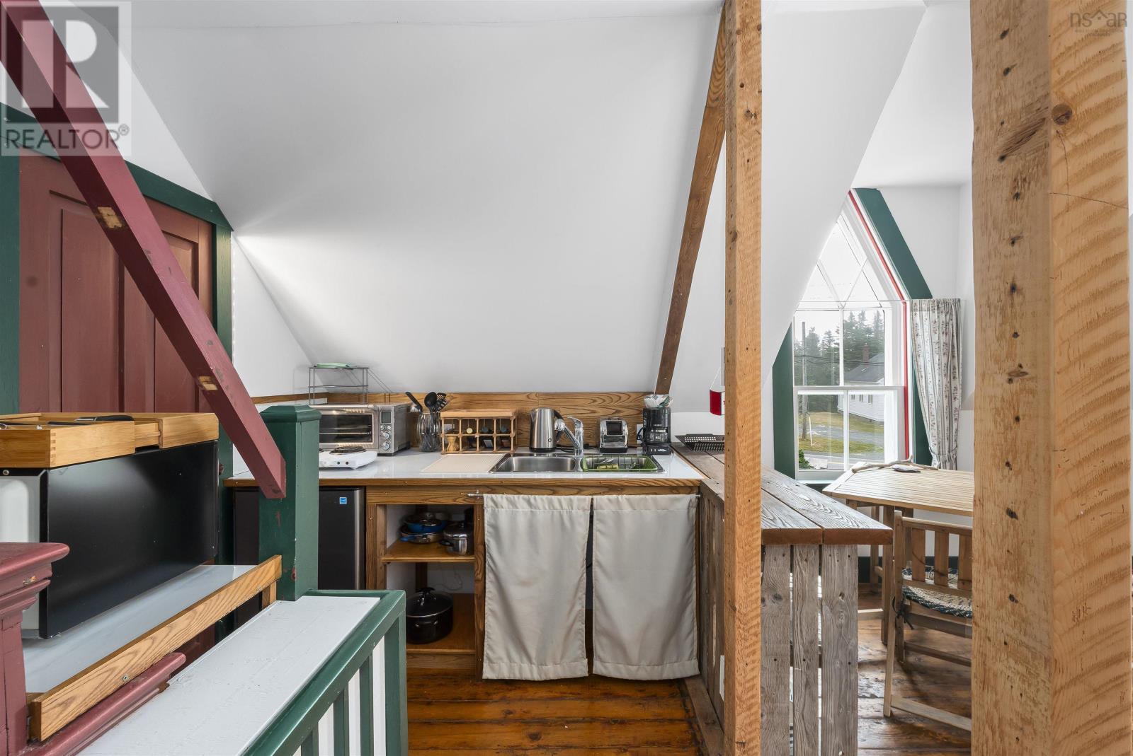 8580 Peggys Cove - 23