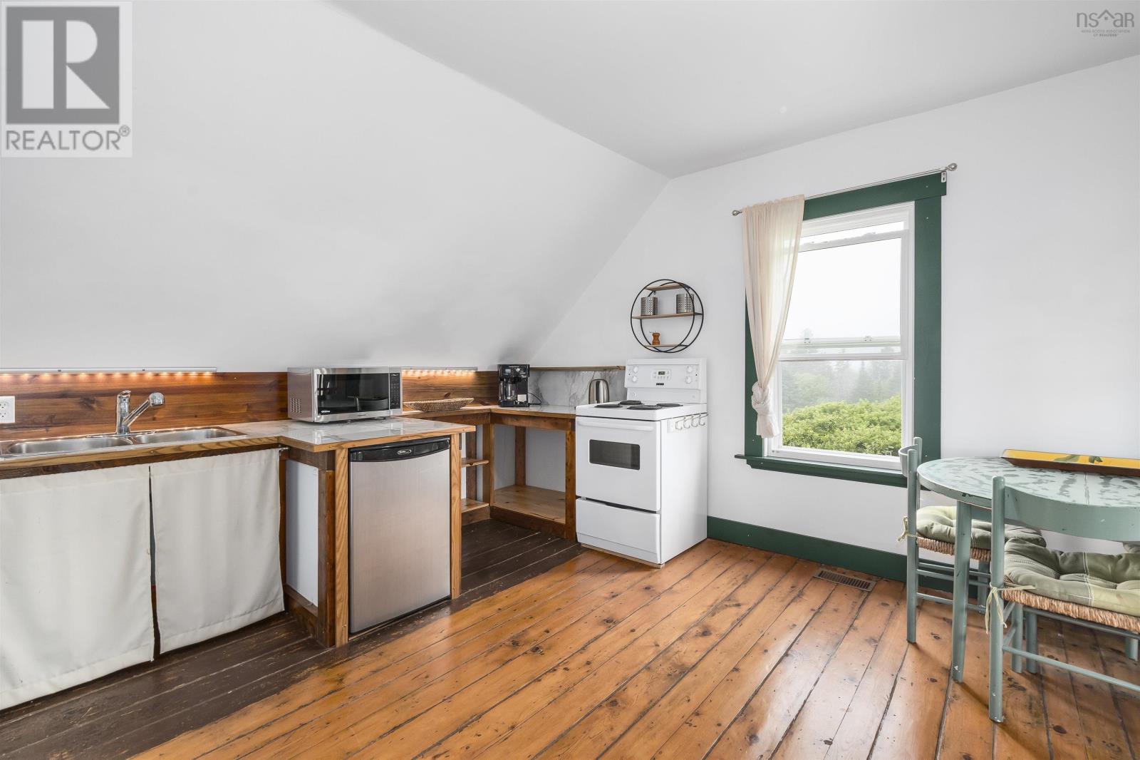 8580 Peggys Cove - 27