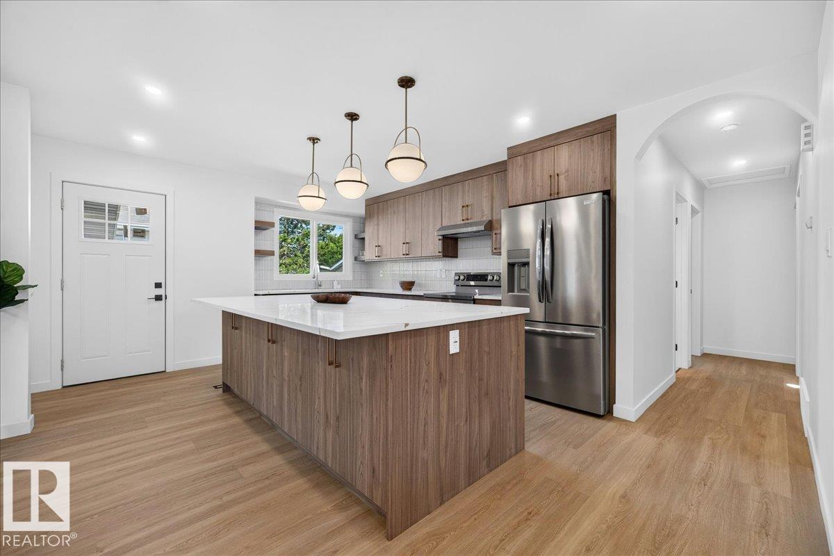 11604 35 AV NW - 20