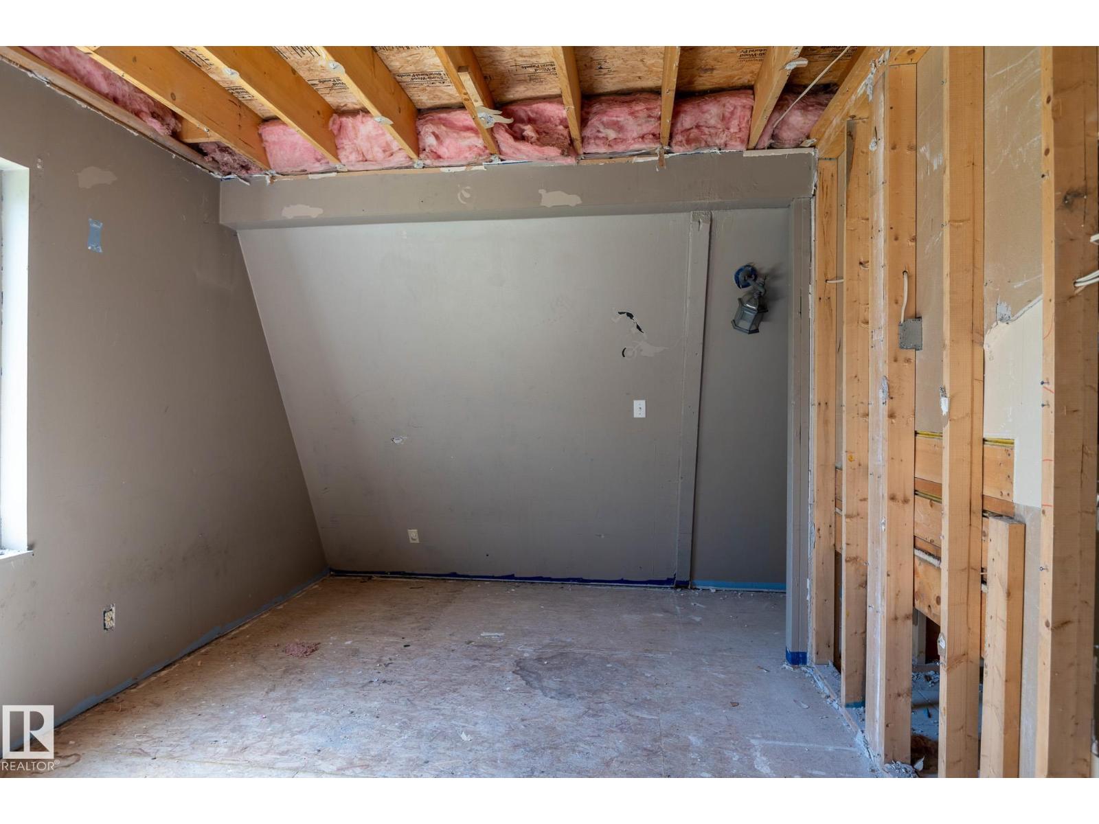 205 61209 Rge Rd 465 - 12