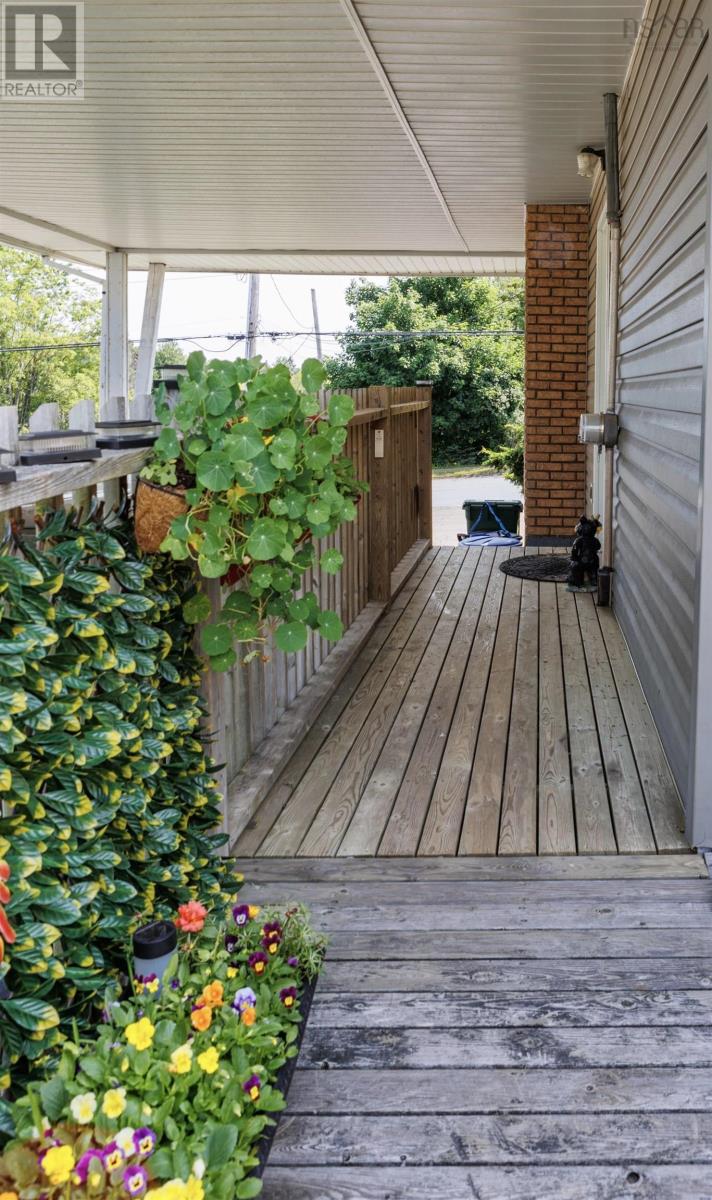 9 Evergreen Drive - 42