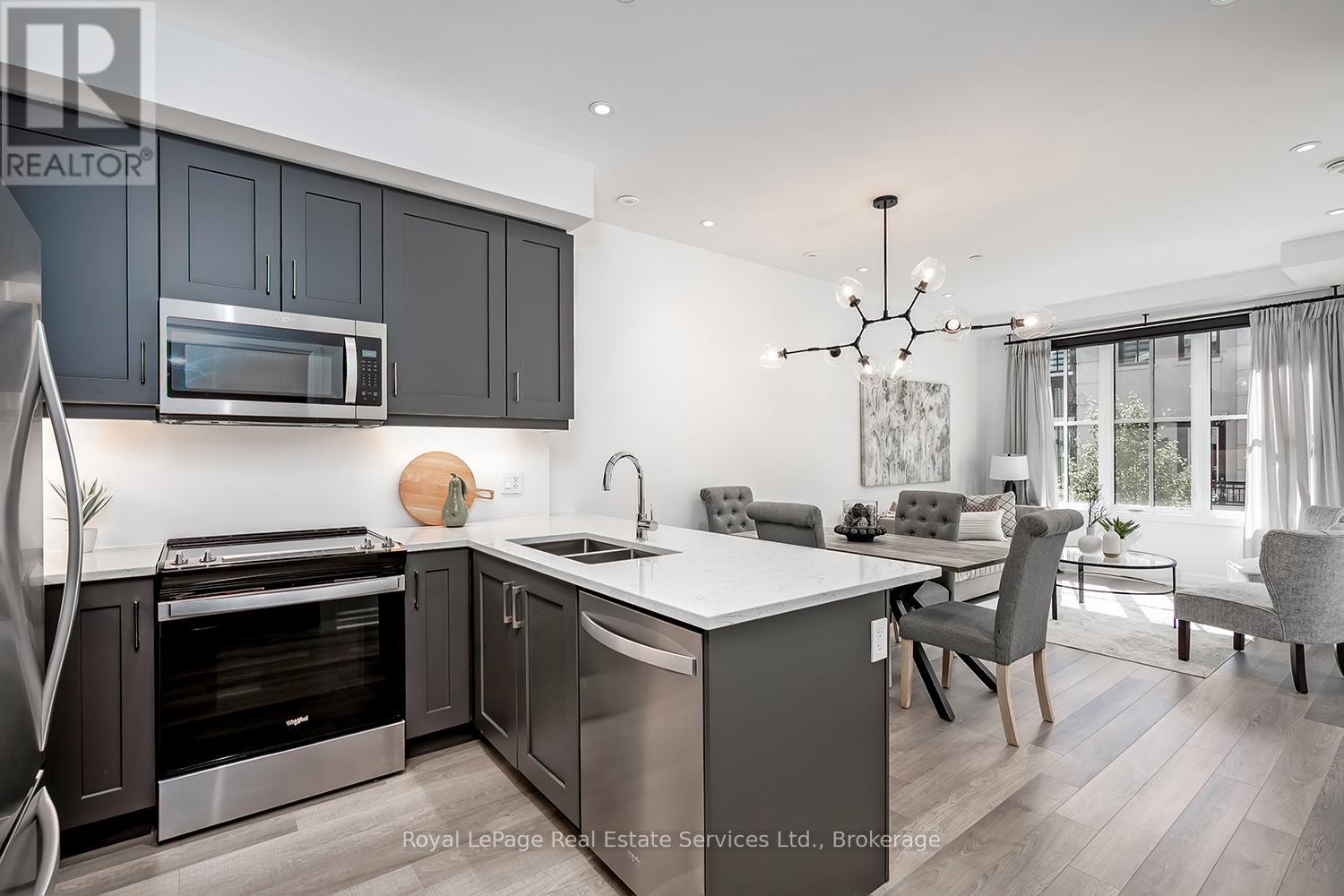 #723 665 CRICKLEWOOD DRIVE - 4