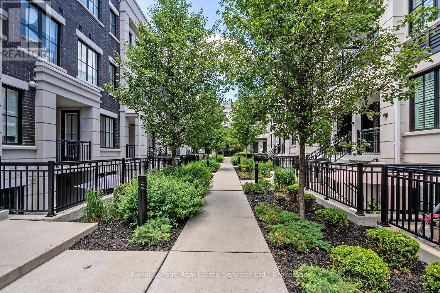 #723 665 CRICKLEWOOD DRIVE - 23