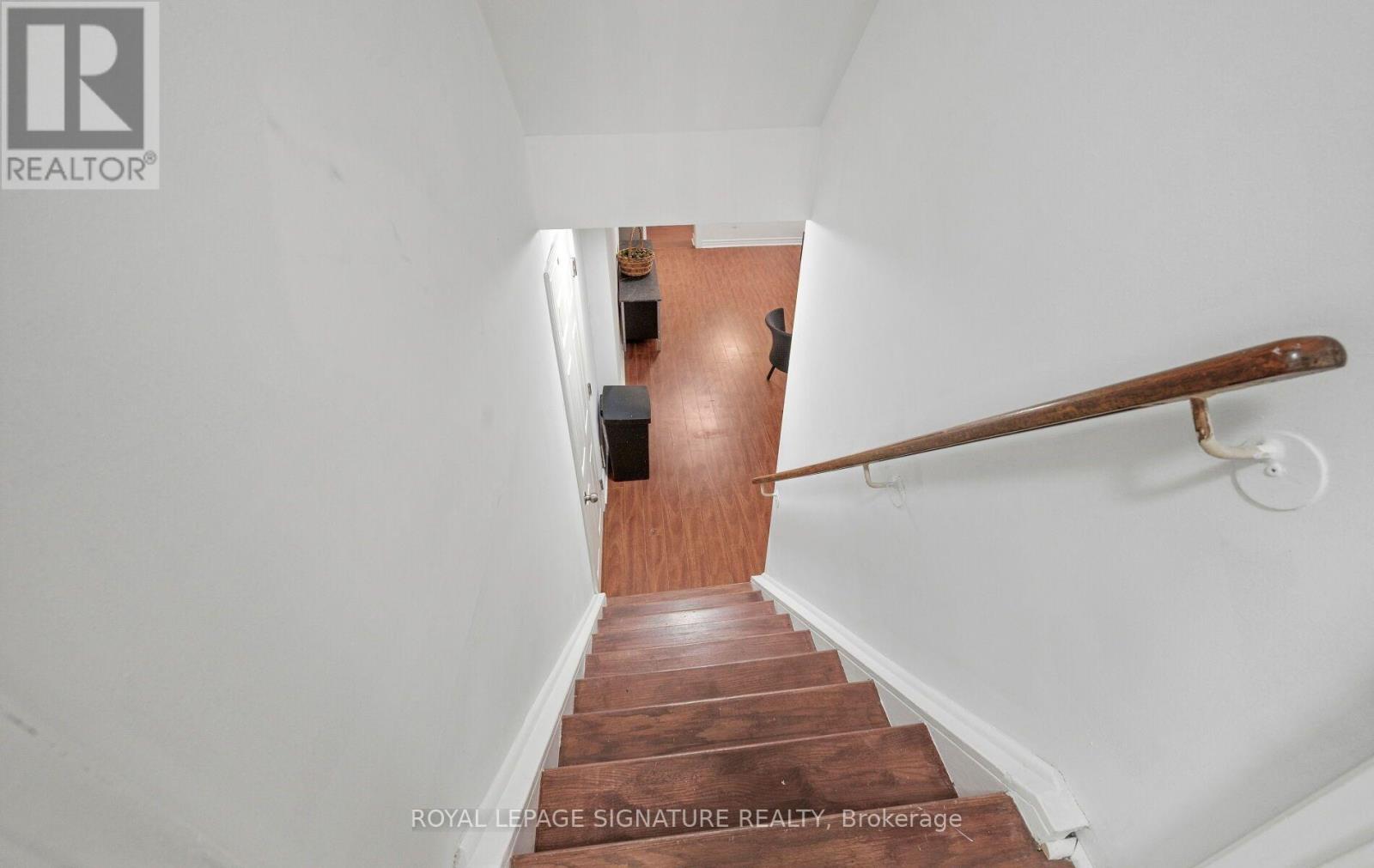 1414 HARMSWORTH SQUARE - 12