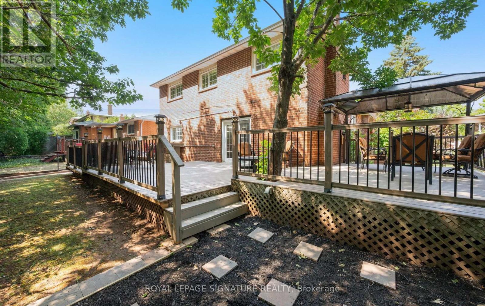 1414 HARMSWORTH SQUARE - 48