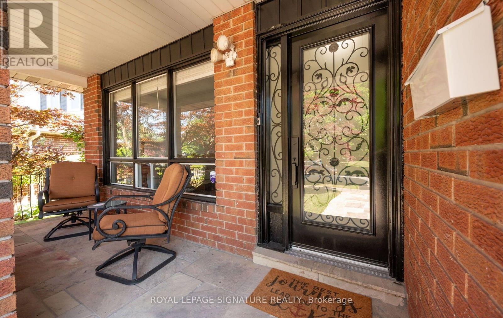 1414 HARMSWORTH SQUARE - 3