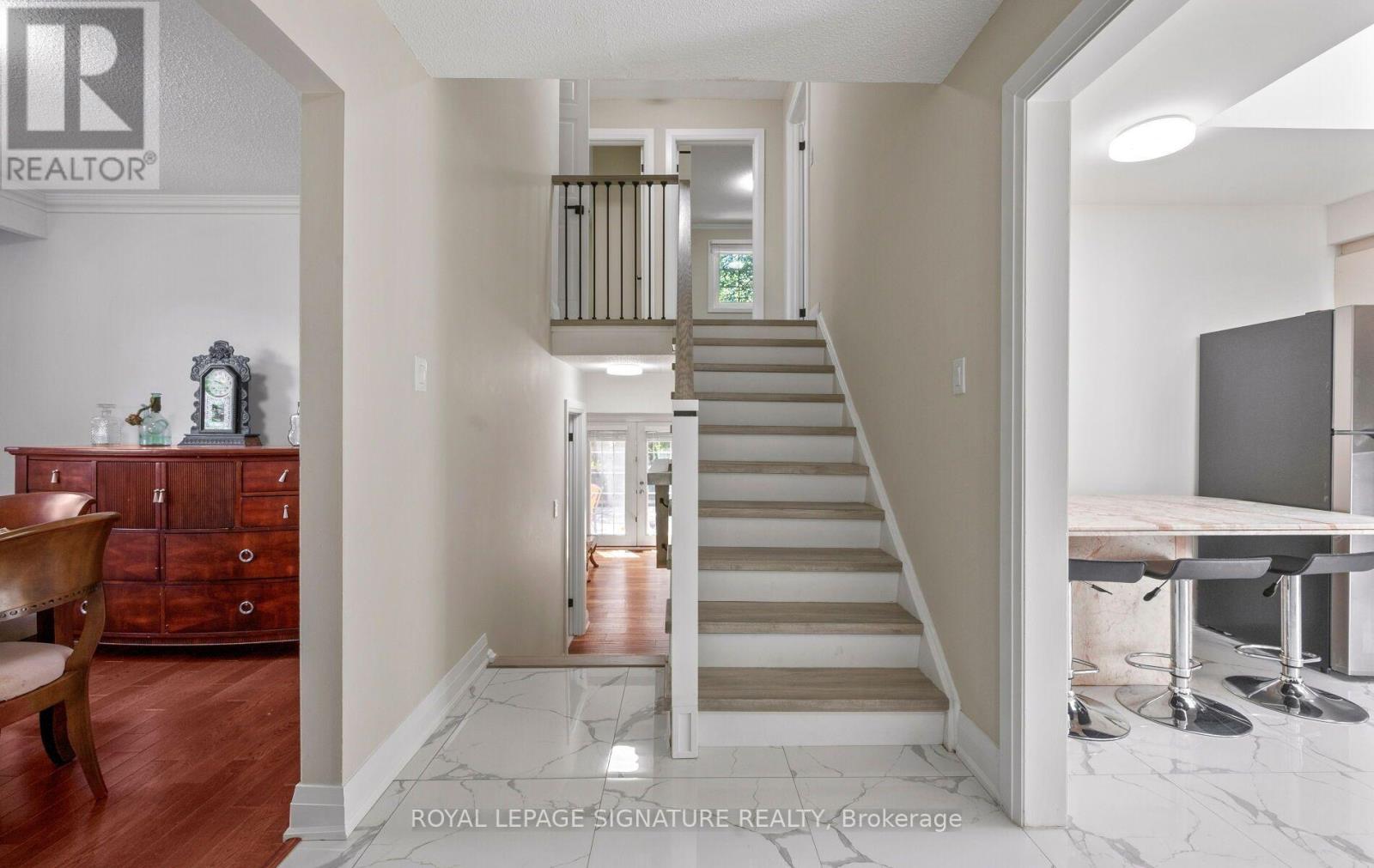 1414 HARMSWORTH SQUARE - 33