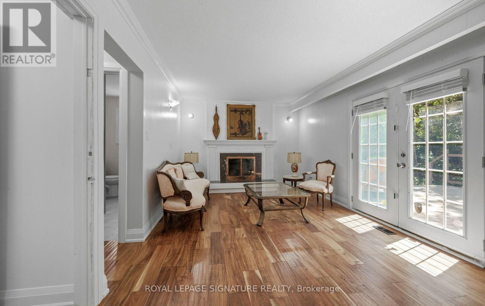 1414 HARMSWORTH SQUARE - 7
