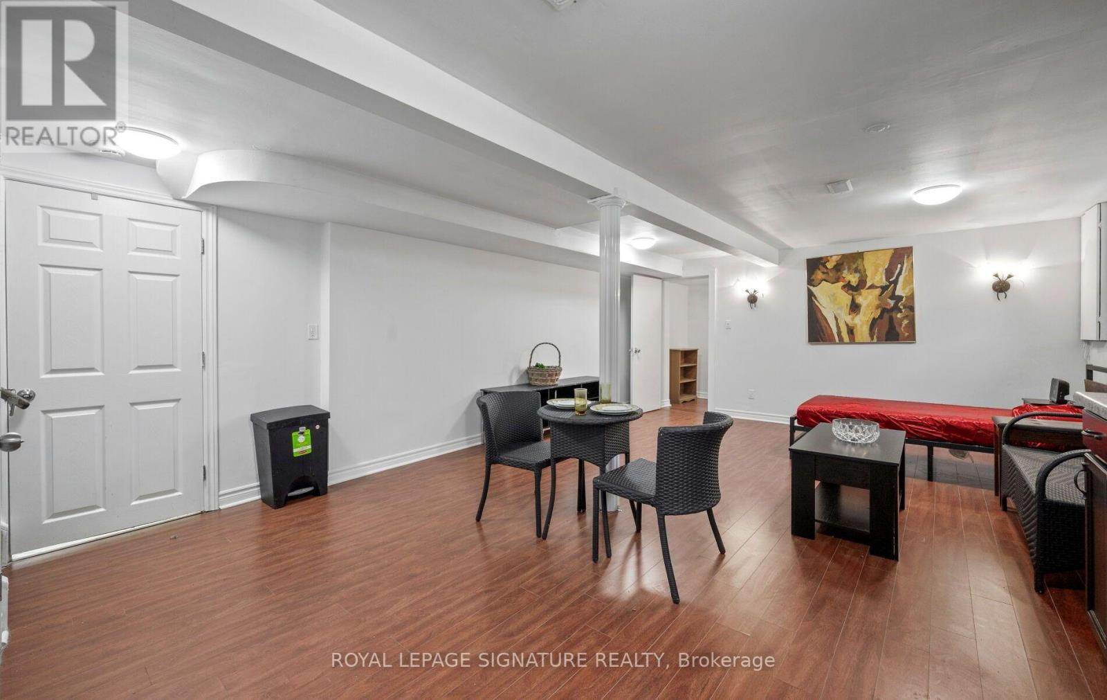 1414 HARMSWORTH SQUARE - 15
