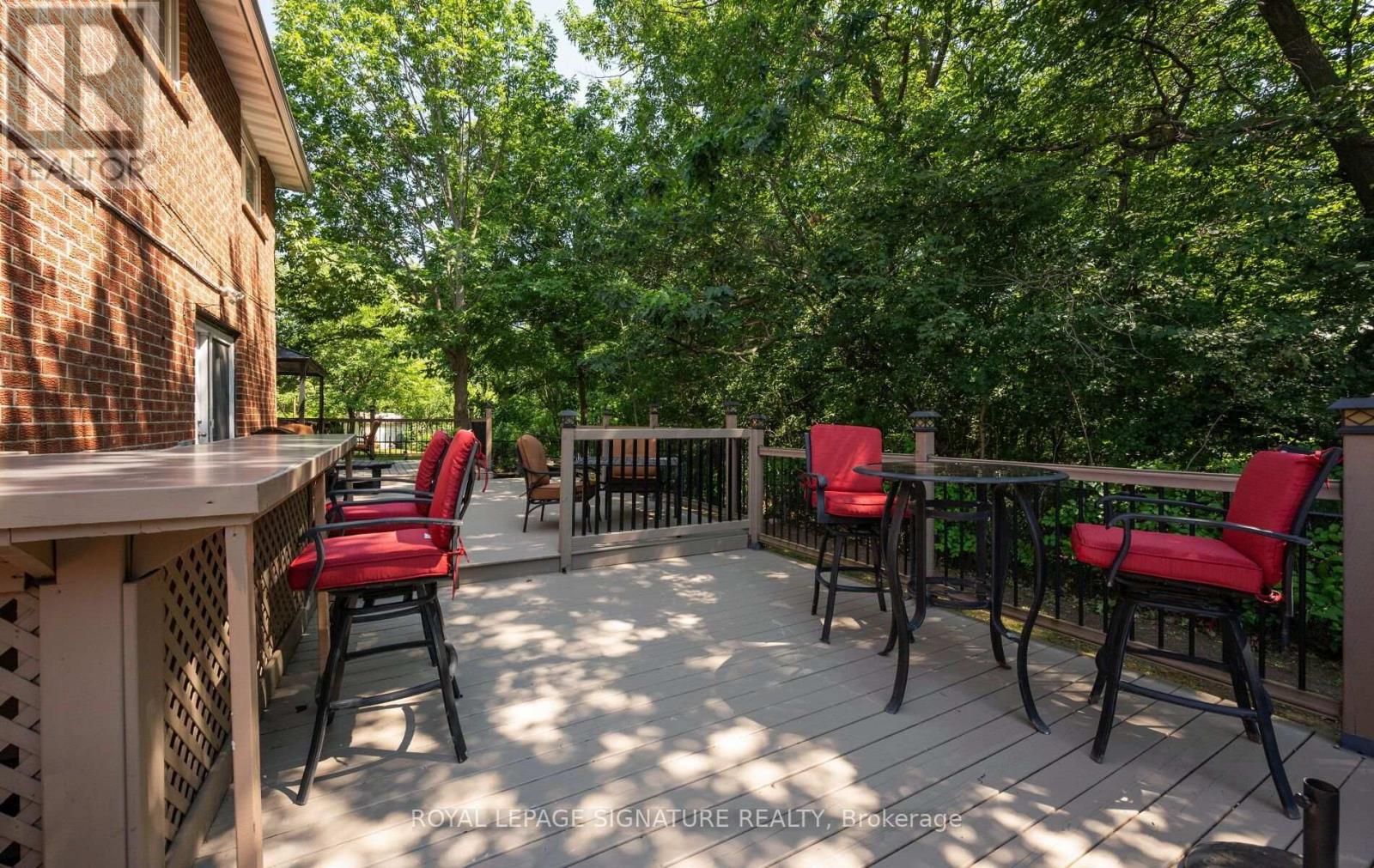 1414 HARMSWORTH SQUARE - 44