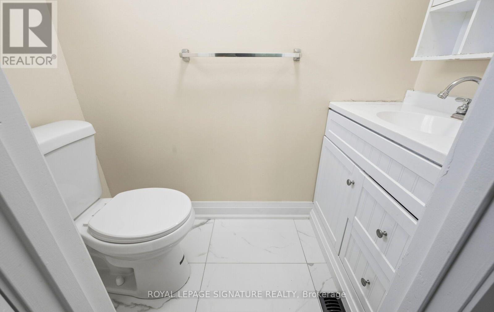 1414 HARMSWORTH SQUARE - Image 36