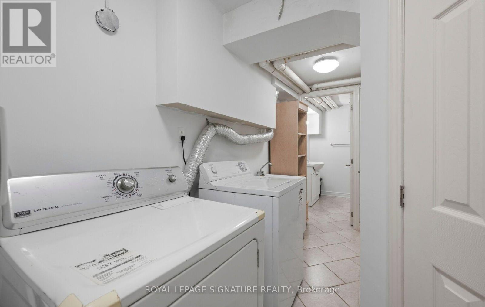 1414 HARMSWORTH SQUARE - 16