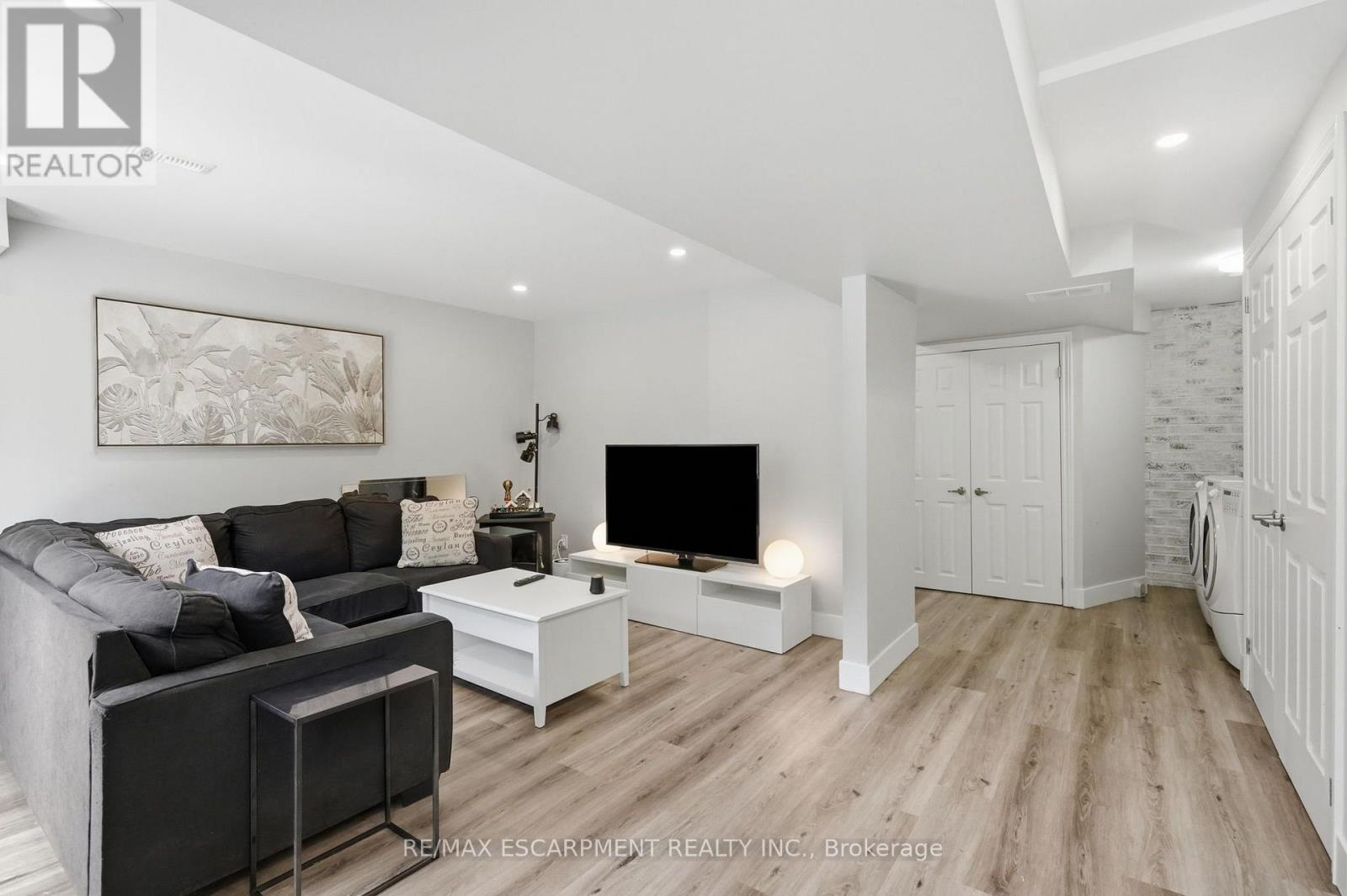#12 39 PANABAKER DRIVE - 34