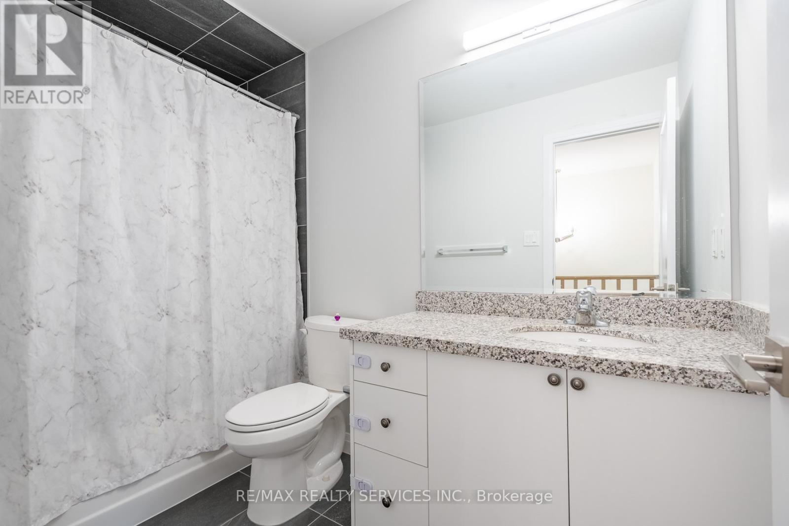 #12 270 MELVIN AVENUE W - 29