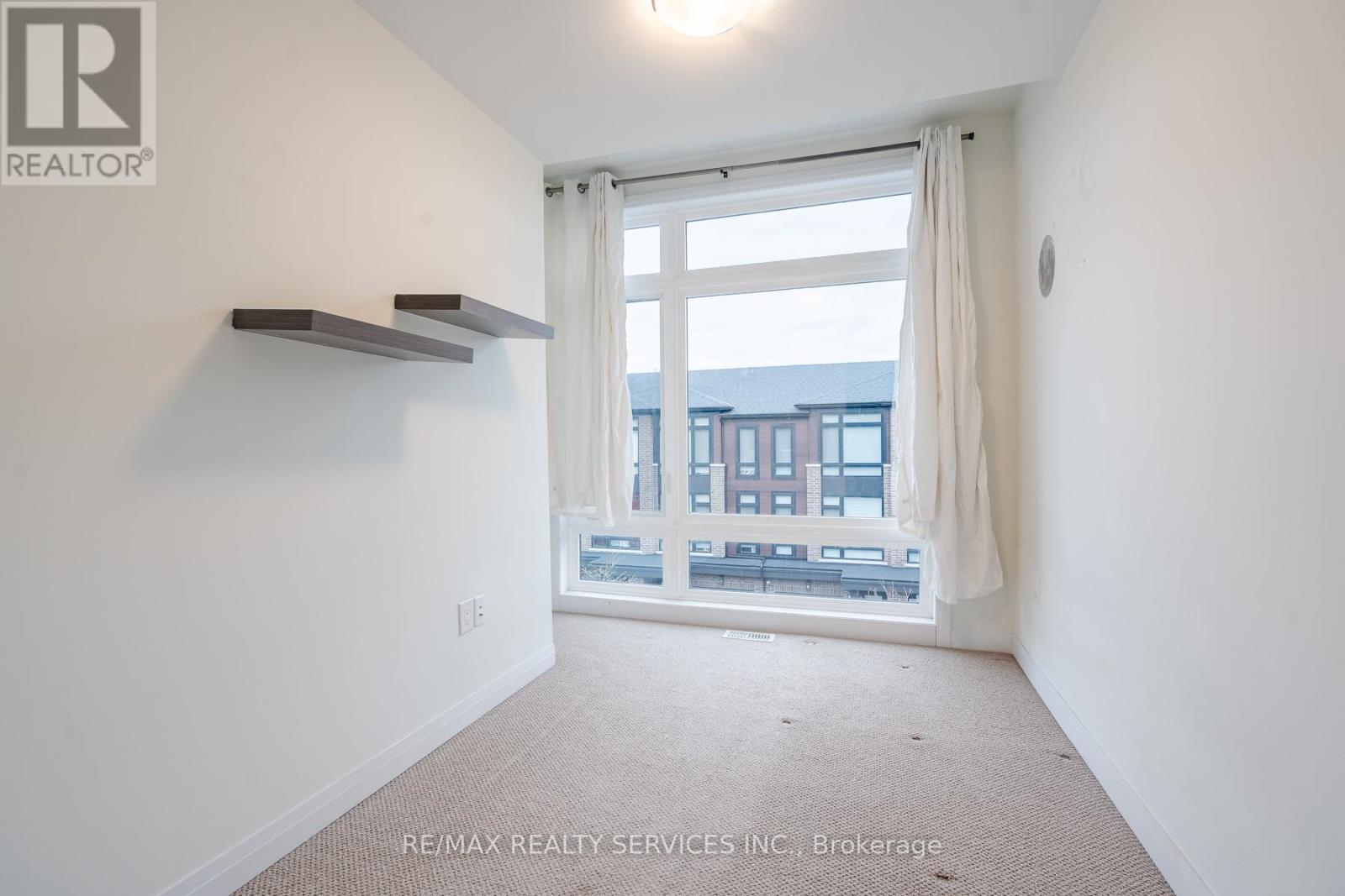#12 270 MELVIN AVENUE W - 30
