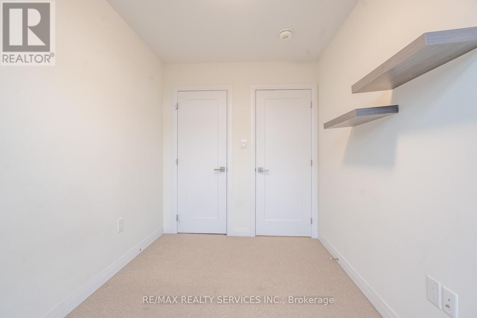 #12 270 MELVIN AVENUE W - 31