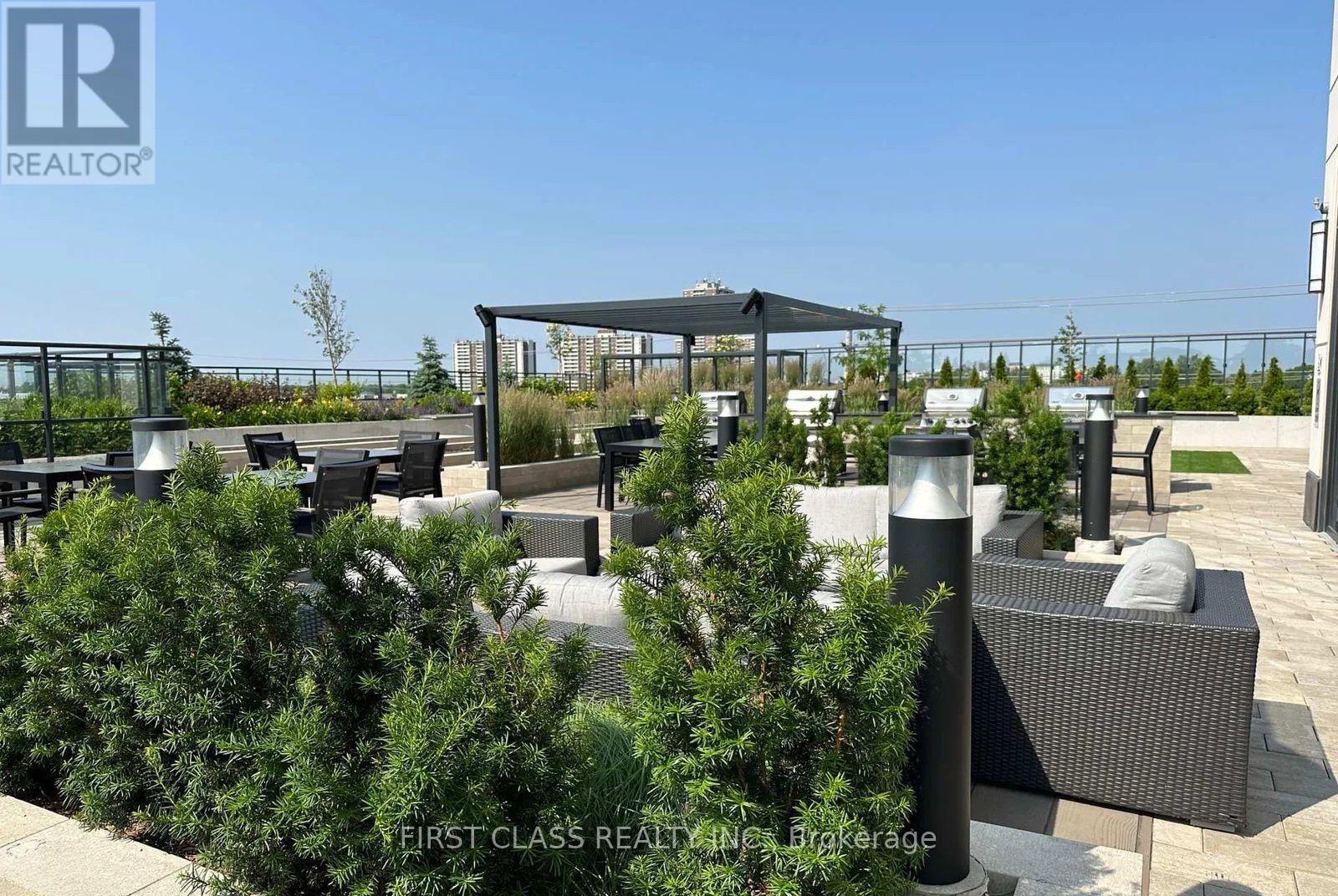 #601 1 GRANDVIEW AVENUE - 17